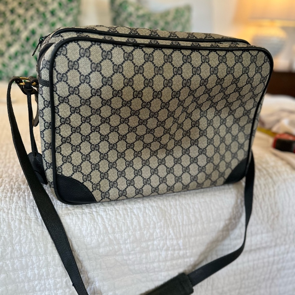 Authentic Vintage Gucci Ophidia crossbody